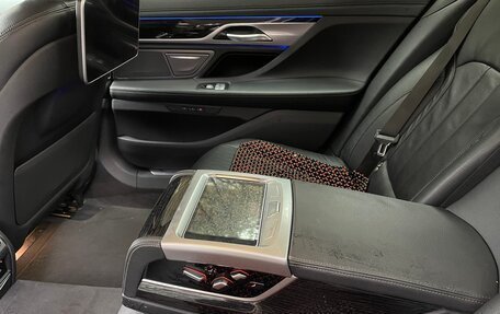 BMW 7 серия, 2018 год, 3 500 000 рублей, 12 фотография