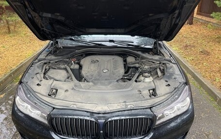 BMW 7 серия, 2018 год, 3 500 000 рублей, 15 фотография