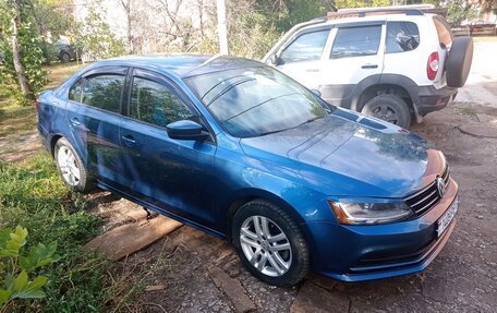 Volkswagen Jetta VI, 2017 год, 1 499 999 рублей, 2 фотография