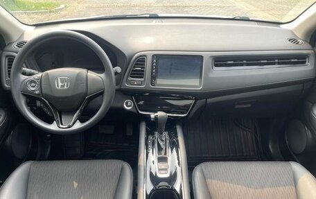 Honda Vezel, 2022 год, 1 600 000 рублей, 10 фотография