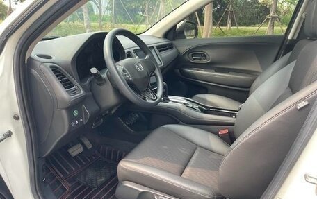 Honda Vezel, 2022 год, 1 600 000 рублей, 11 фотография