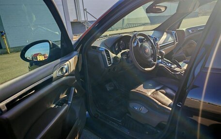 Porsche Cayenne III, 2010 год, 2 299 999 рублей, 8 фотография