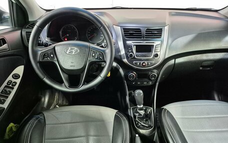 Hyundai Solaris II рестайлинг, 2015 год, 995 000 рублей, 10 фотография