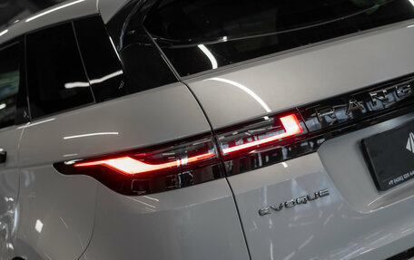 Land Rover Range Rover Evoque II, 2025 год, 6 050 000 рублей, 27 фотография