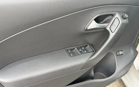 Volkswagen Polo VI (EU Market), 2018 год, 985 000 рублей, 14 фотография