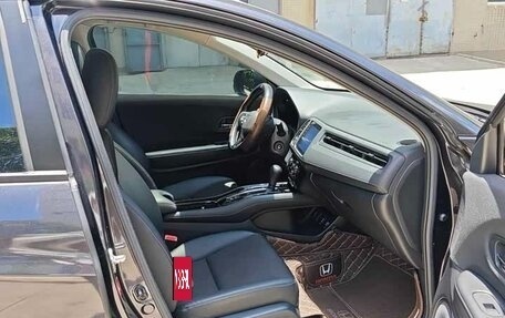 Honda Vezel, 2022 год, 1 580 000 рублей, 5 фотография