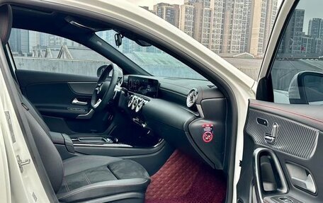 Mercedes-Benz A-Класс, 2023 год, 2 130 000 рублей, 9 фотография