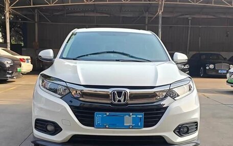 Honda Vezel, 2022 год, 1 600 000 рублей, 2 фотография