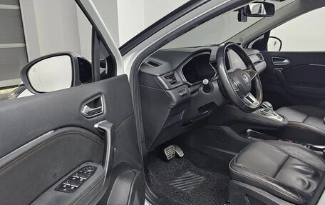 Renault Captur II, 2022 год, 1 611 000 рублей, 7 фотография