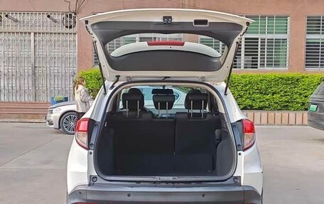 Honda Vezel, 2022 год, 1 600 000 рублей, 5 фотография