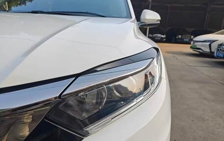 Honda Vezel, 2022 год, 1 600 000 рублей, 8 фотография