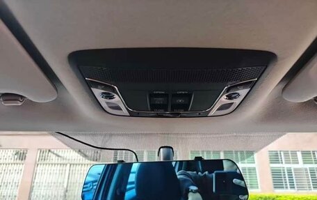 Honda Vezel, 2022 год, 1 600 000 рублей, 12 фотография