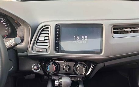 Honda Vezel, 2022 год, 1 600 000 рублей, 14 фотография