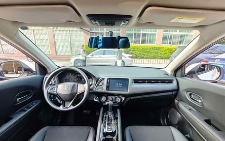 Honda Vezel, 2022 год, 1 600 000 рублей, 18 фотография