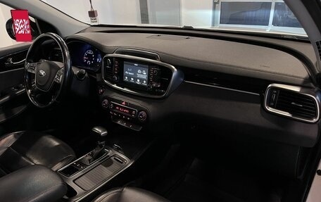 KIA Sorento III Prime рестайлинг, 2019 год, 2 340 000 рублей, 12 фотография