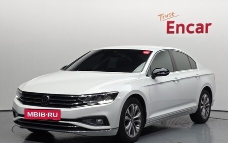 Volkswagen Passat B8 рестайлинг, 2022 год, 2 249 000 рублей, 1 фотография