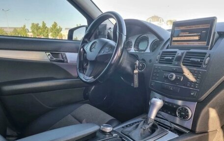 Mercedes-Benz C-Класс, 2008 год, 830 000 рублей, 1 фотография