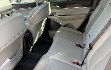 Jeep Grand Cherokee, 2022 год, 8 400 000 рублей, 28 фотография