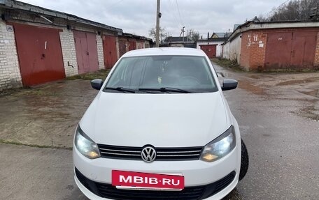 Volkswagen Polo VI (EU Market), 2012 год, 340 000 рублей, 2 фотография