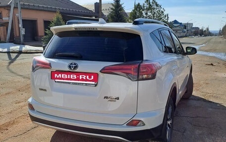 Toyota RAV4, 2016 год, 2 210 000 рублей, 7 фотография