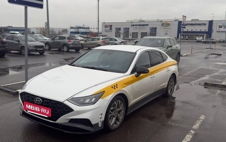 Hyundai Sonata VIII, 2021 год, 2 100 000 рублей, 2 фотография