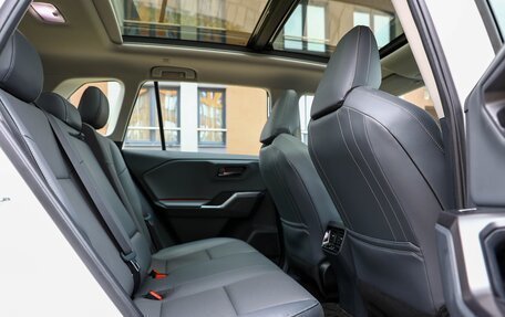 Toyota RAV4, 2025 год, 4 590 000 рублей, 16 фотография