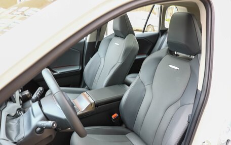 Toyota RAV4, 2025 год, 4 590 000 рублей, 14 фотография