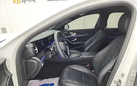 Mercedes-Benz E-Класс, 2022 год, 8 фотография