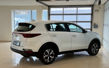 KIA Sportage IV рестайлинг, 2021 год, 1 690 000 рублей, 6 фотография
