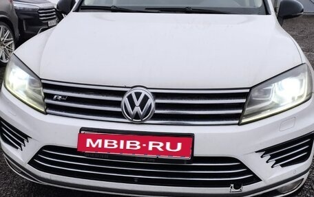 Volkswagen Touareg III, 2017 год, 3 460 000 рублей, 2 фотография