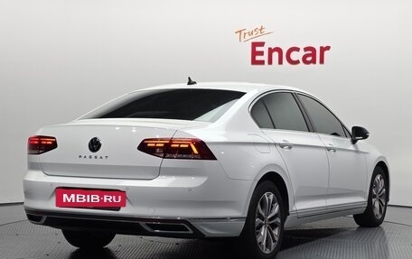 Volkswagen Passat B8 рестайлинг, 2022 год, 2 249 000 рублей, 2 фотография