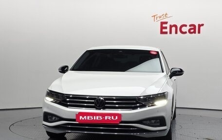 Volkswagen Passat B8 рестайлинг, 2022 год, 2 249 000 рублей, 3 фотография