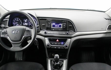 Hyundai Elantra VI рестайлинг, 2016 год, 1 360 000 рублей, 9 фотография