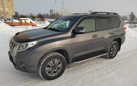 Toyota Land Cruiser Prado 150 рестайлинг 2, 2016 год, 4 000 000 рублей, 2 фотография