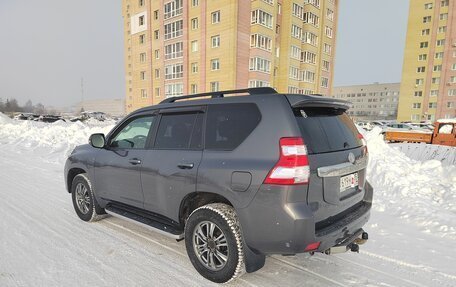 Toyota Land Cruiser Prado 150 рестайлинг 2, 2016 год, 4 000 000 рублей, 3 фотография