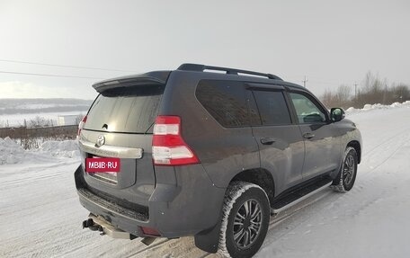 Toyota Land Cruiser Prado 150 рестайлинг 2, 2016 год, 4 000 000 рублей, 6 фотография