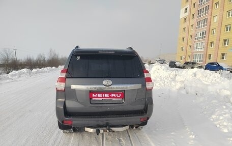 Toyota Land Cruiser Prado 150 рестайлинг 2, 2016 год, 4 000 000 рублей, 4 фотография