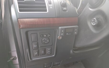 Toyota Land Cruiser Prado 150 рестайлинг 2, 2016 год, 4 000 000 рублей, 10 фотография