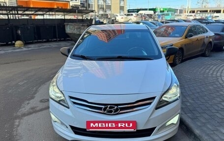 Hyundai Solaris II рестайлинг, 2015 год, 480 000 рублей, 3 фотография