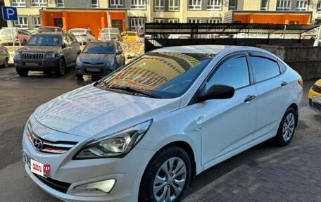 Hyundai Solaris II рестайлинг, 2015 год, 480 000 рублей, 2 фотография