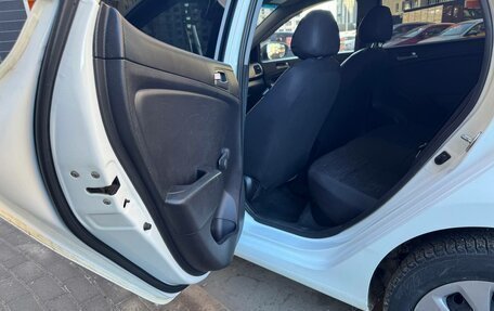 Hyundai Solaris II рестайлинг, 2015 год, 480 000 рублей, 6 фотография