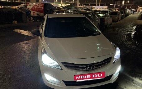 Hyundai Solaris II рестайлинг, 2015 год, 480 000 рублей, 18 фотография