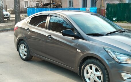 Hyundai Solaris II рестайлинг, 2016 год, 650 000 рублей, 3 фотография