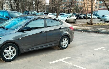 Hyundai Solaris II рестайлинг, 2016 год, 650 000 рублей, 2 фотография