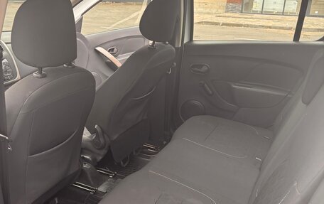 Renault Sandero II рестайлинг, 2018 год, 1 300 000 рублей, 7 фотография