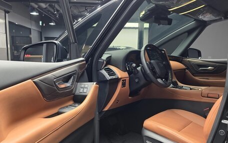 Toyota Alphard, 2025 год, 15 490 000 рублей, 8 фотография