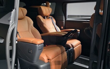 Toyota Alphard, 2025 год, 15 490 000 рублей, 19 фотография