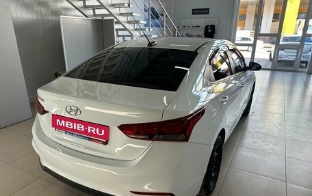 Hyundai Solaris II рестайлинг, 2018 год, 1 098 000 рублей, 11 фотография
