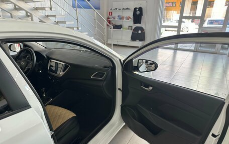 Hyundai Solaris II рестайлинг, 2018 год, 1 098 000 рублей, 33 фотография