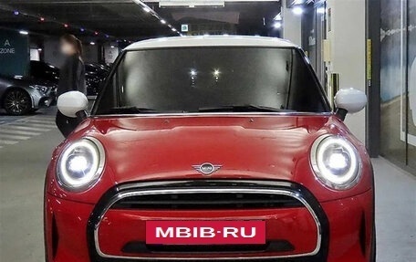 MINI Hatch, 2022 год, 1 490 000 рублей, 2 фотография